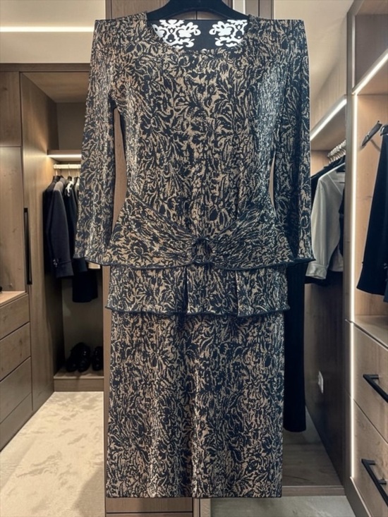 connected apparel Dresses & Skirts - Vintage Connected Apparel Black Gold Beaded Sequin Dress Size 8 Evening​